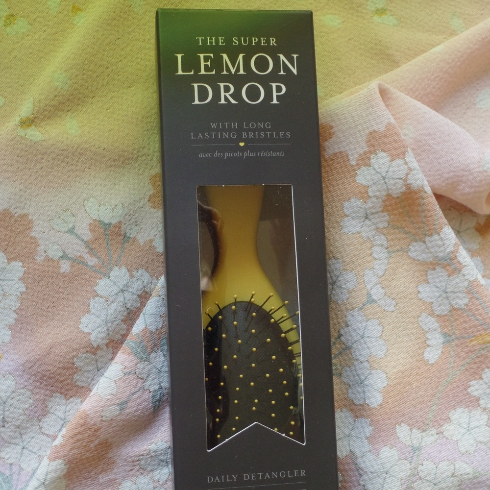 drybar Lemon Drop Detangler Hair Brush - New!